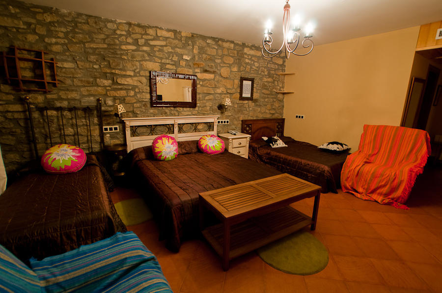 Hotel Villa Románica Aínsa Quarto foto
